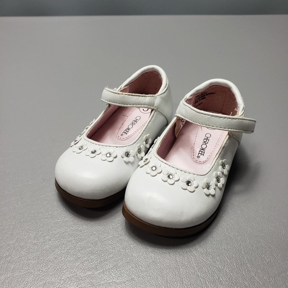toddler baby girls Cherokee white flower shoes size 5